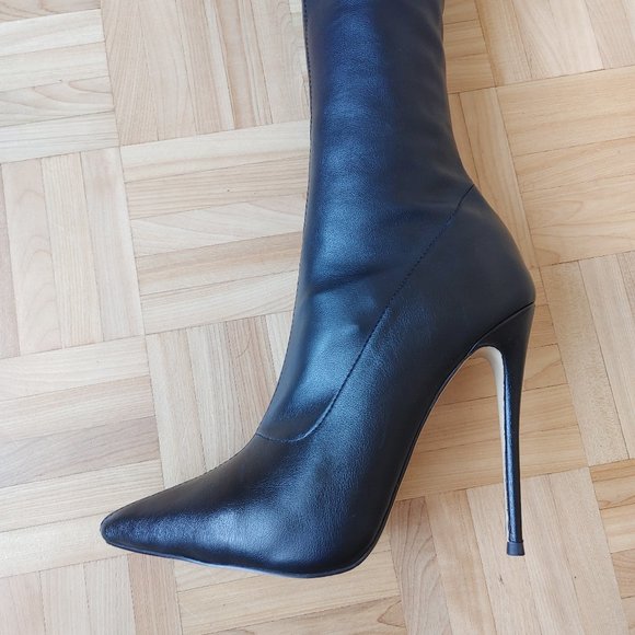Black stretchy Thigh High stiletto boots - Picture 11 of 12